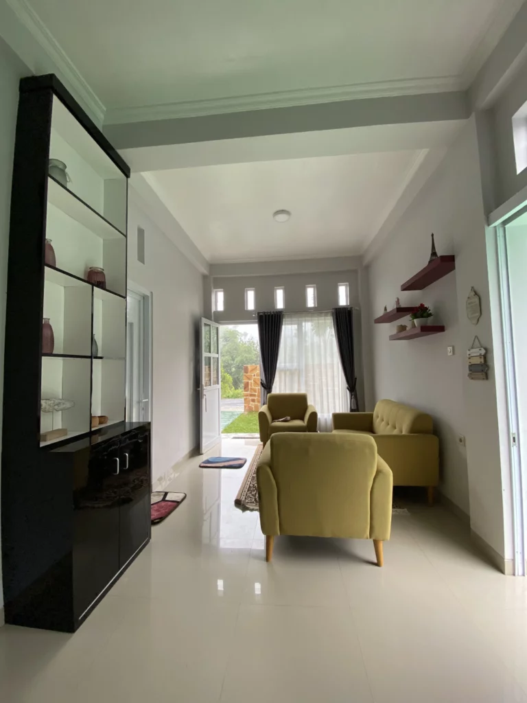 Villa cakra lawu kemuning (5)